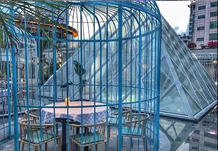 椰贝空中餐厅鸟笼