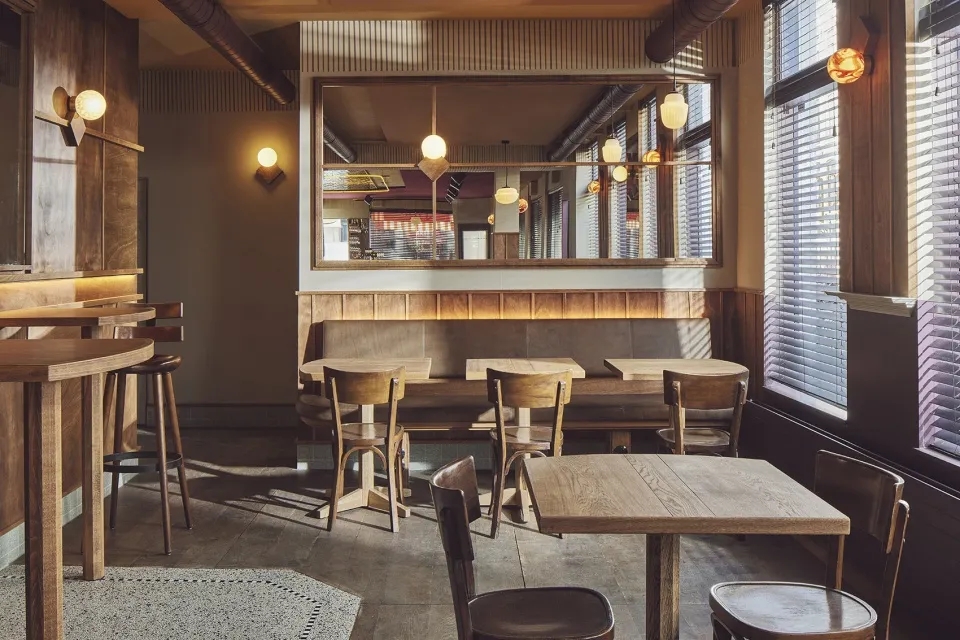 荷兰酒吧餐饮空间设计