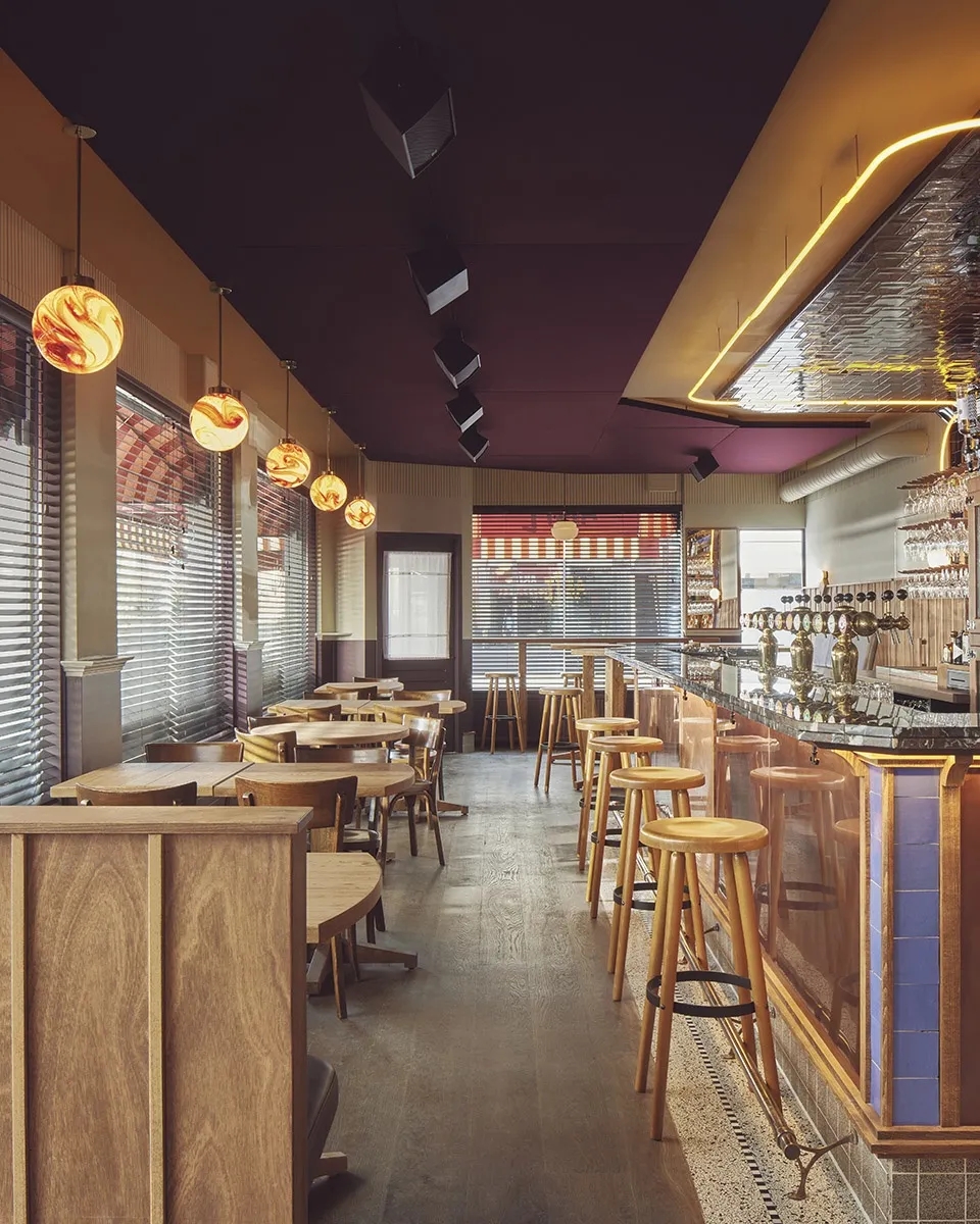 荷兰酒吧餐饮空间设计