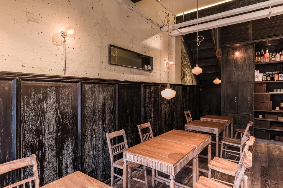 很有味道的上海居酒屋餐饮空间设计，历史感拉满